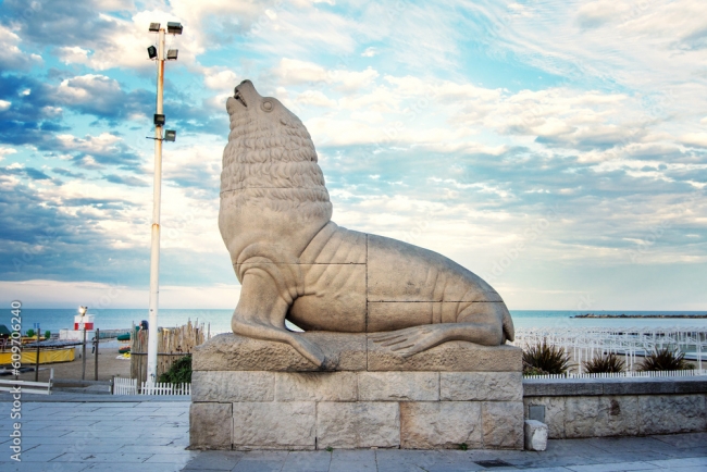 MAR DEL PLATA - FIN DE SEMANA LARGO - SALIDA 01 DE MAYO 2026