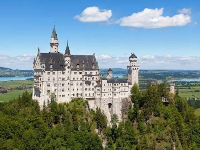 ALEMANIA Y ESPA�A - SALIDA 15 DE MAYO 2027