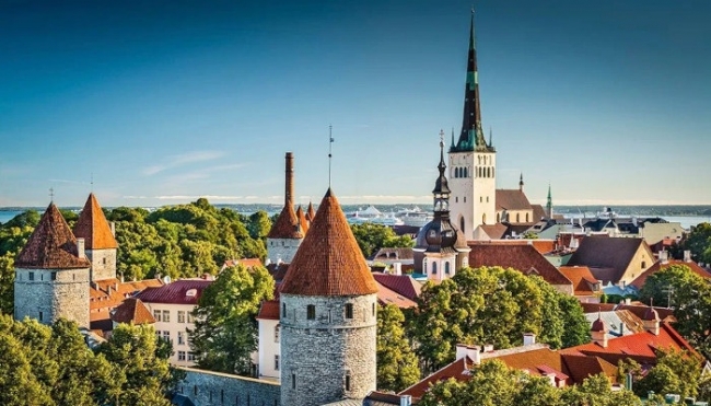 POLONIA Y PAISES BALTICOS - SALIDA 13 DE JUNIO 2027