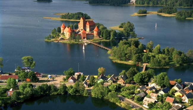 POLONIA Y PAISES BALTICOS - SALIDA 13 DE JUNIO 2027