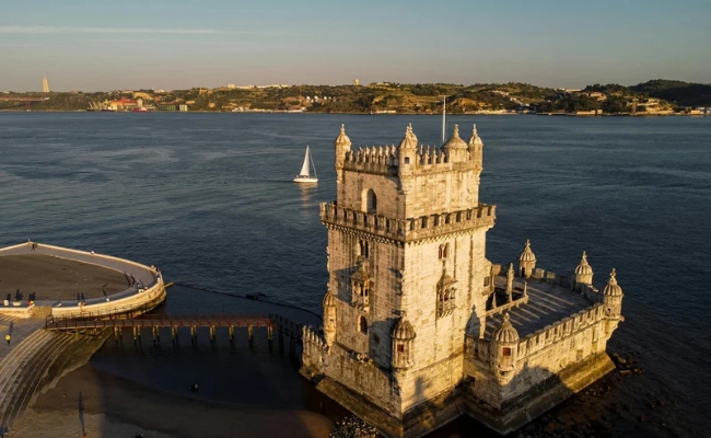 AVENTURA IBERICA: NORTE DE ESPA�A Y PORTUGAL CON ALGARVE- SALIDA 14 DE MAYO 2027